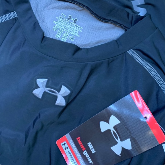 BNWT Under Armour METAL black compression/fitted Heatgear™️ short sleeve t-shirt - Picture 7 of 10